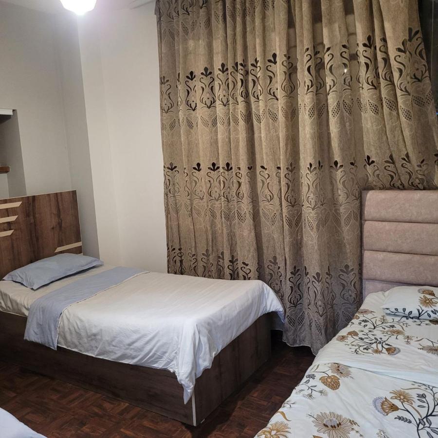 Hotel In Center Of Yerevan Bagian luar foto