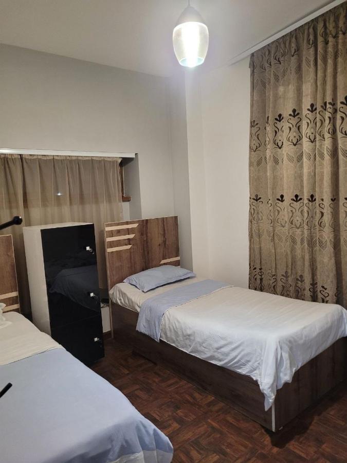 Hotel In Center Of Yerevan Bagian luar foto