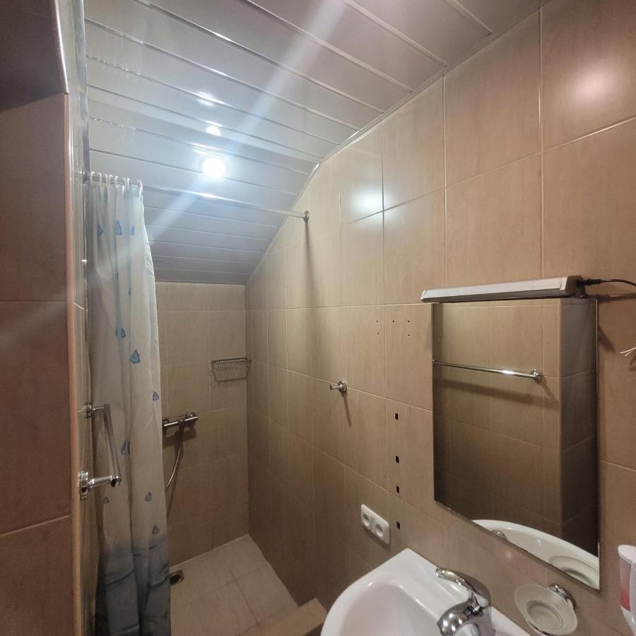 Hotel In Center Of Yerevan Bagian luar foto