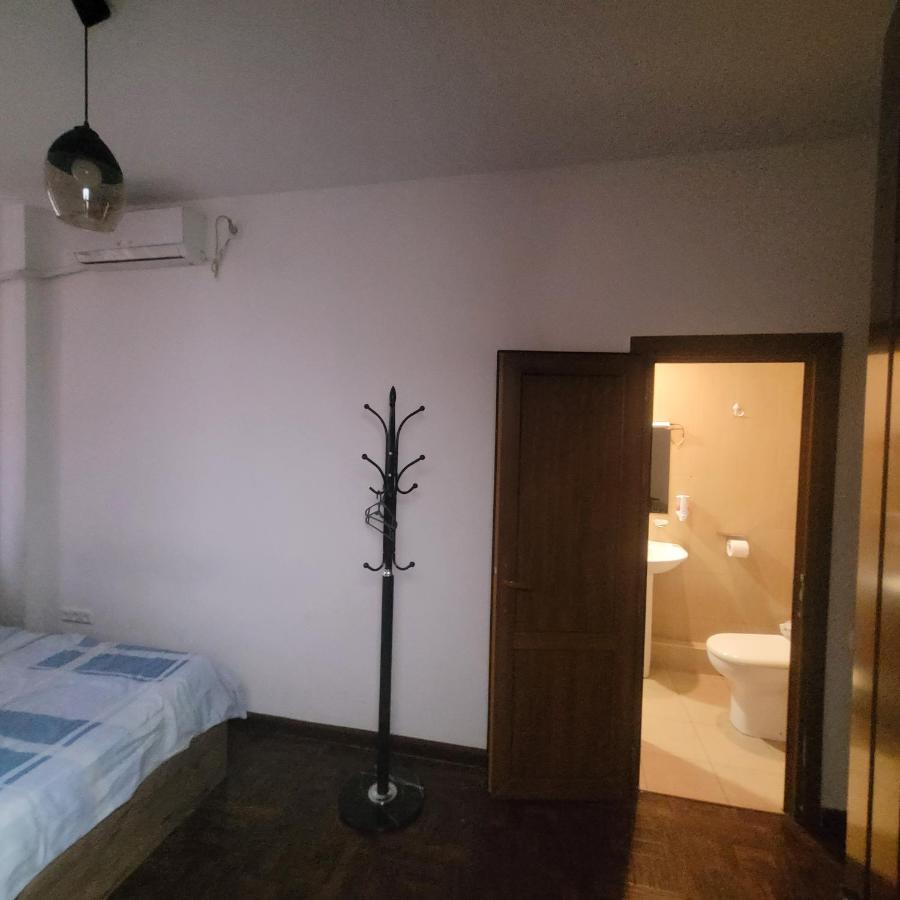 Hotel In Center Of Yerevan Bagian luar foto