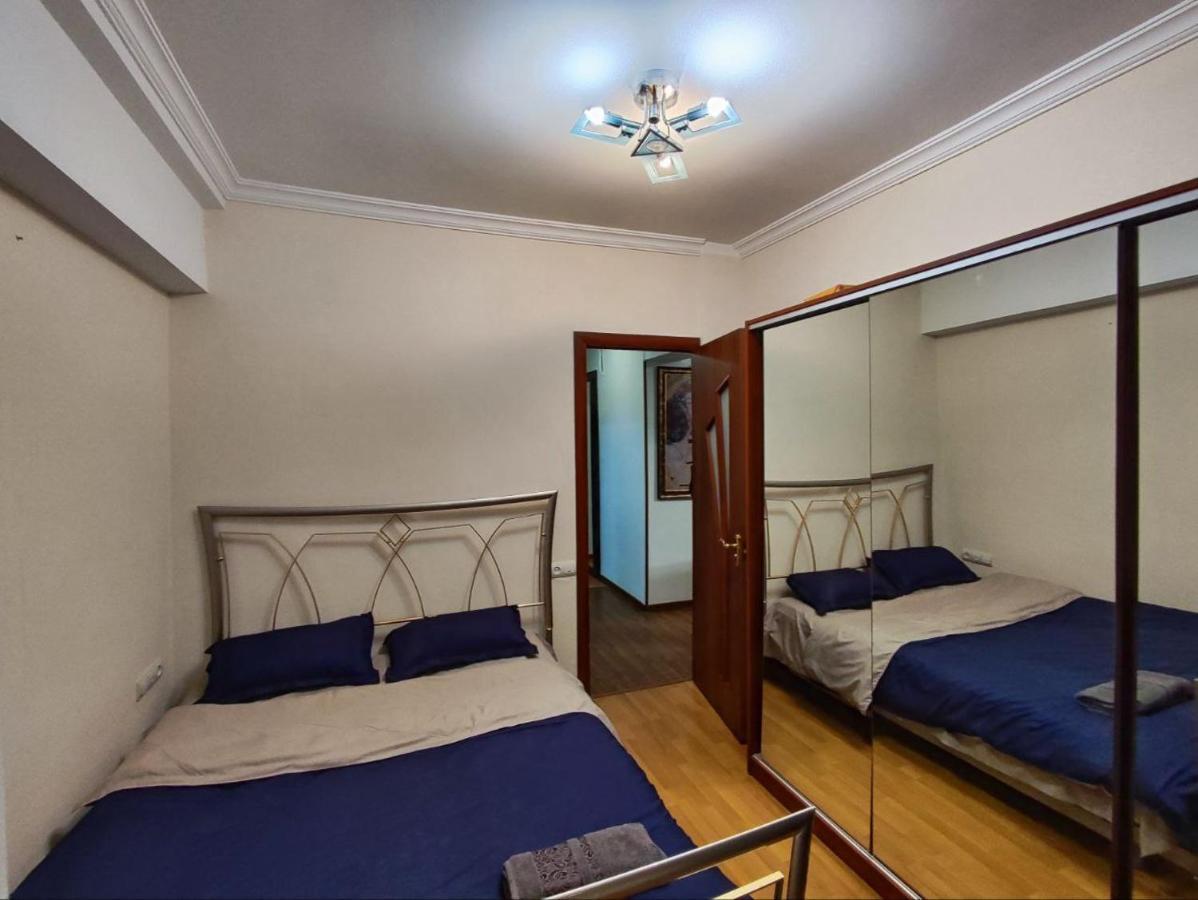 Hotel In Center Of Yerevan Bagian luar foto