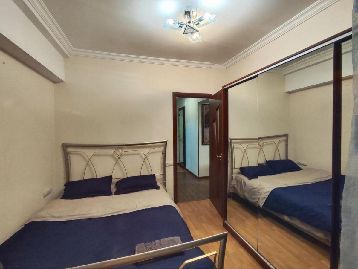 Hotel In Center Of Yerevan Bagian luar foto