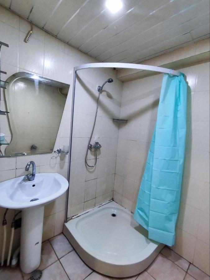Hotel In Center Of Yerevan Bagian luar foto