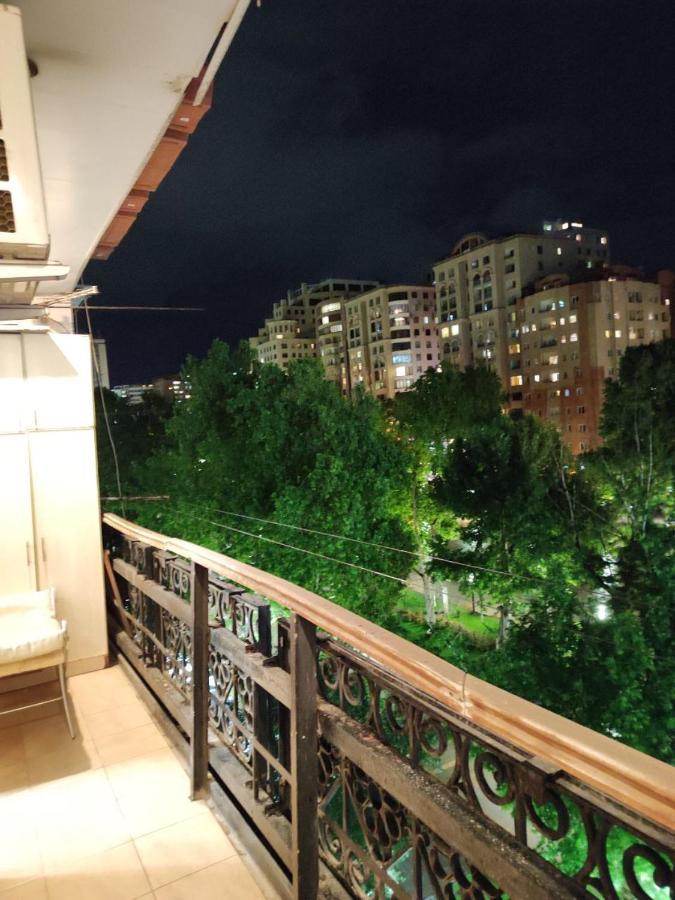Hotel In Center Of Yerevan Bagian luar foto