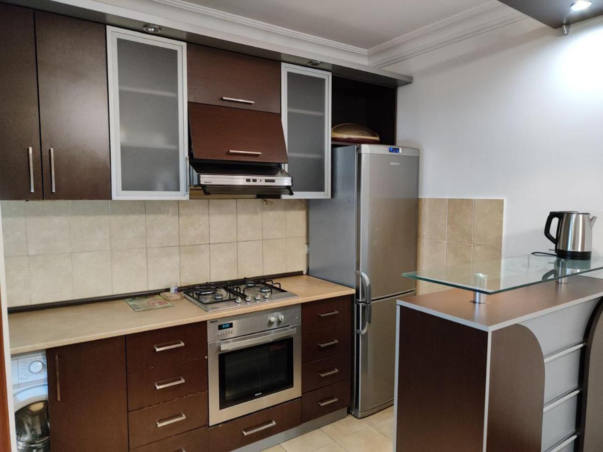 Hotel In Center Of Yerevan Bagian luar foto